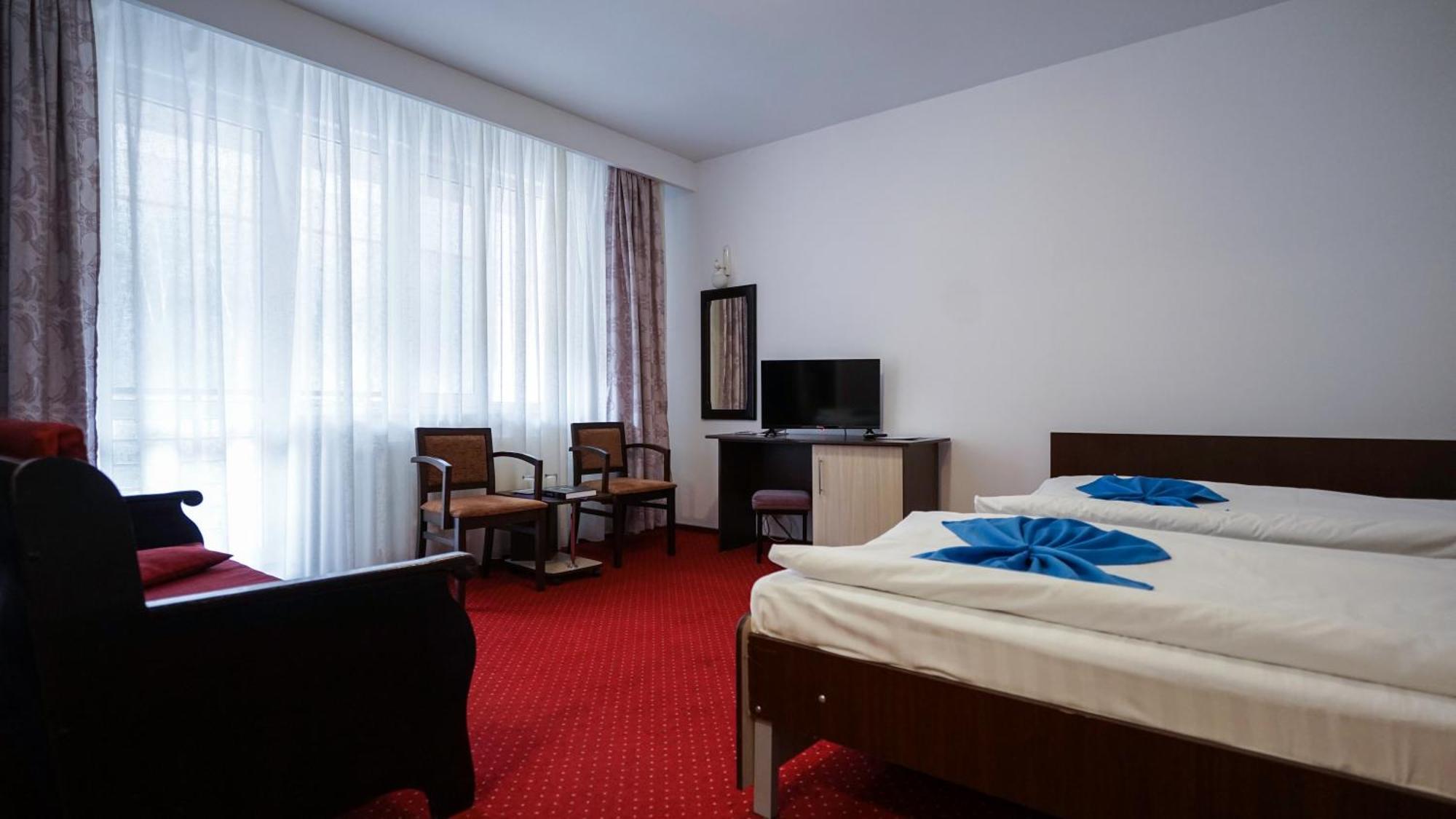 Vila Trandafirul Si Liliacul Hotel Căciulata Kültér fotó
