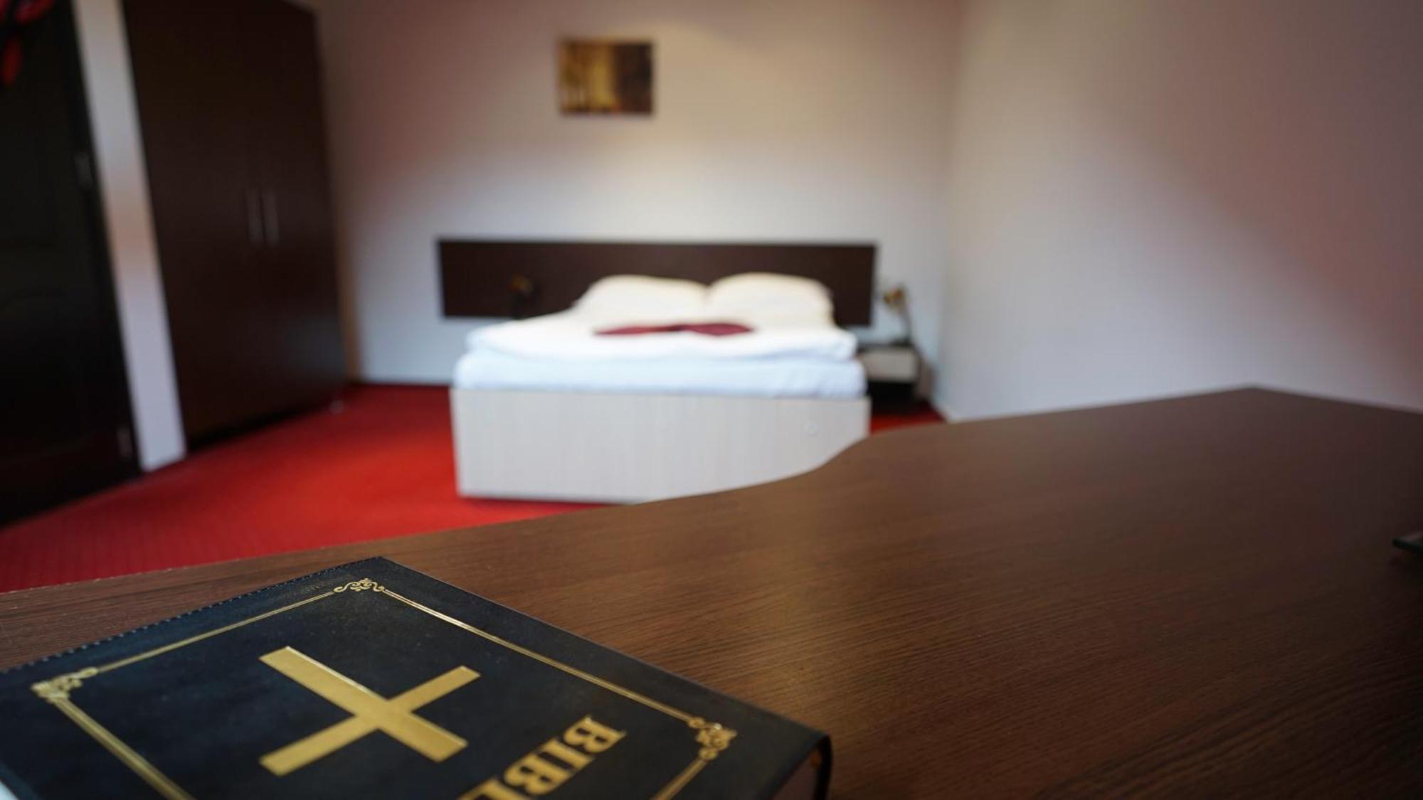Vila Trandafirul Si Liliacul Hotel Căciulata Kültér fotó