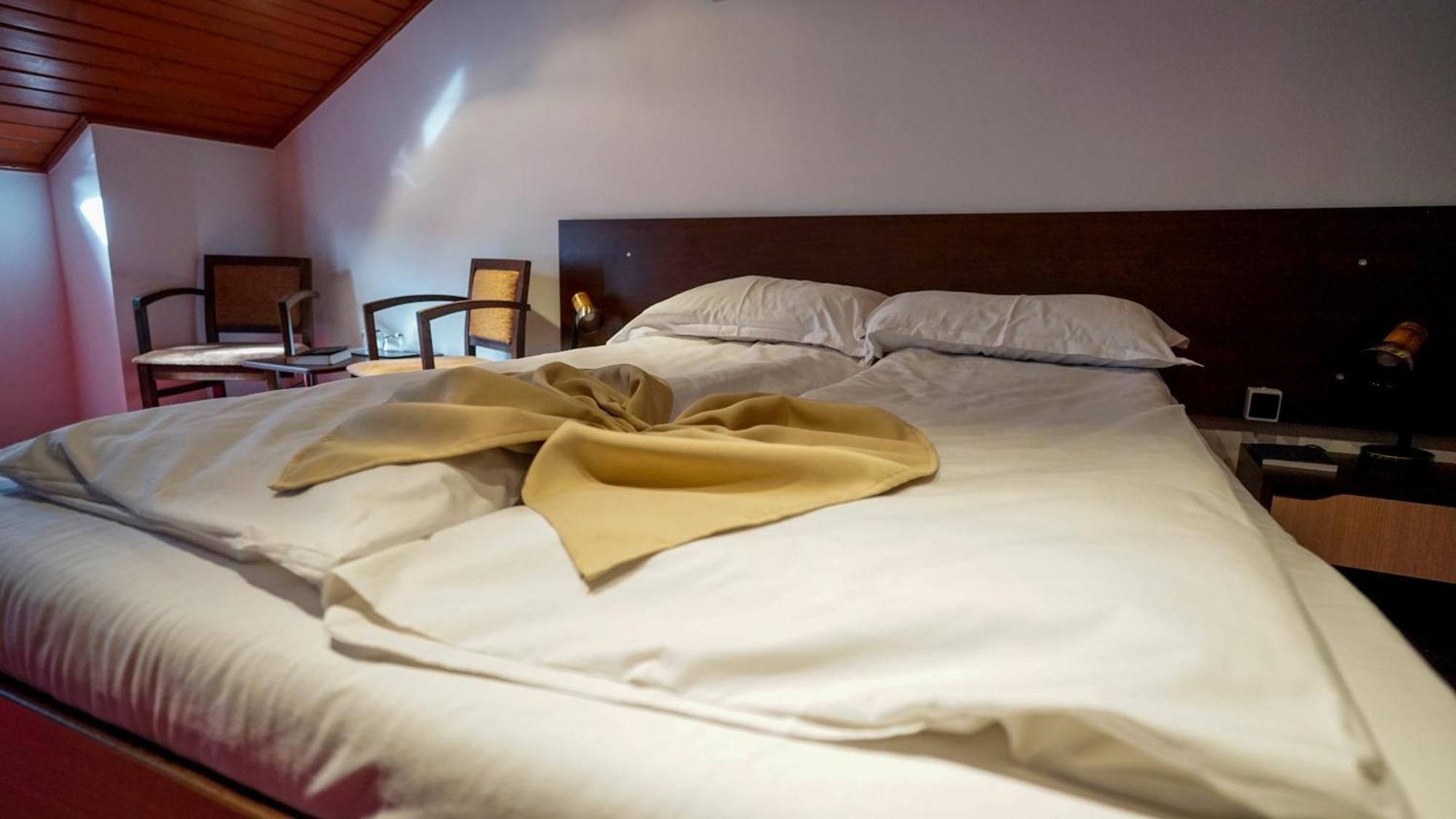 Vila Trandafirul Si Liliacul Hotel Căciulata Kültér fotó